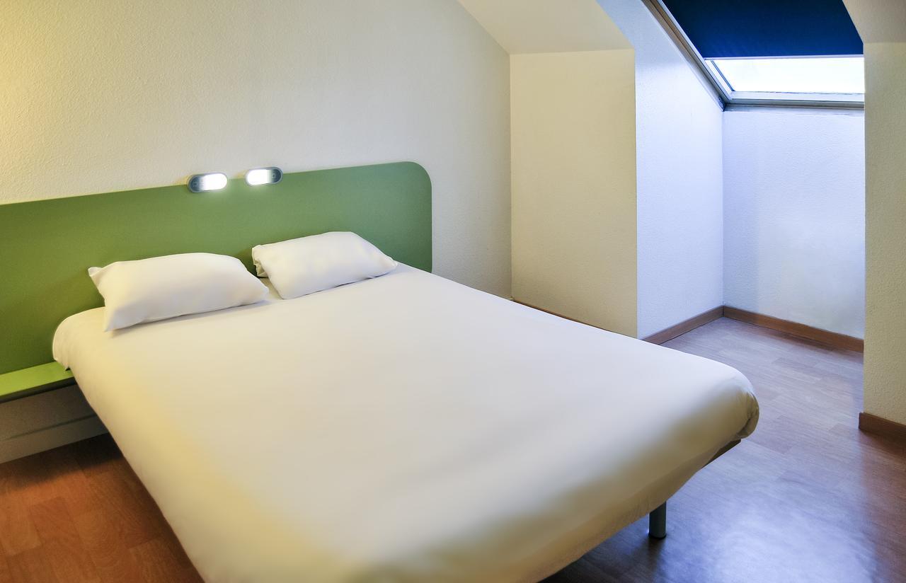 Hotel Ibis Budget Lyon Sud Saint-Fons A7 ภายนอก รูปภาพ