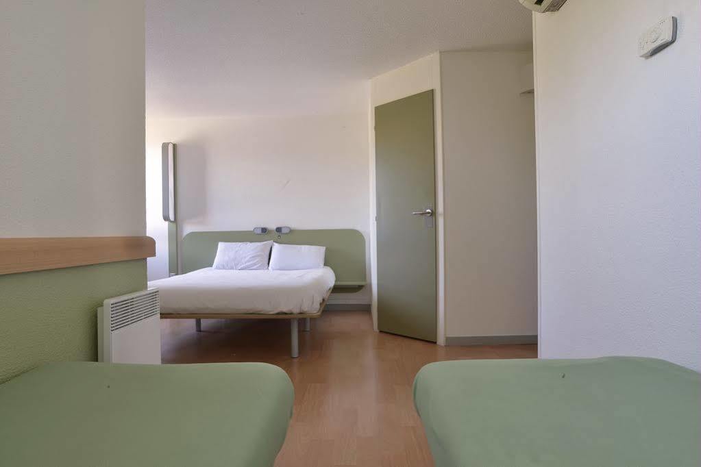 Hotel Ibis Budget Lyon Sud Saint-Fons A7 ภายนอก รูปภาพ